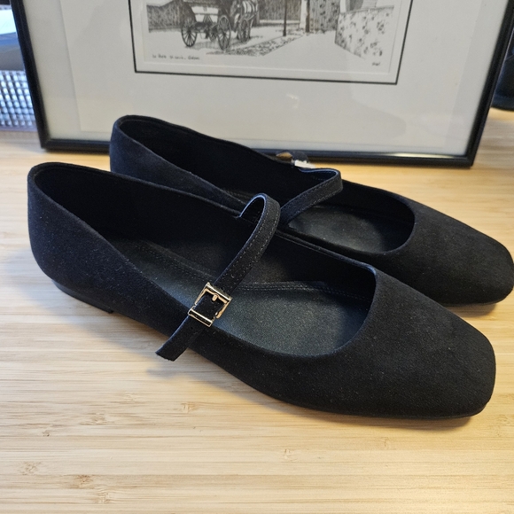 H&M Shoes - Mary Jane Flats Black H&M 39